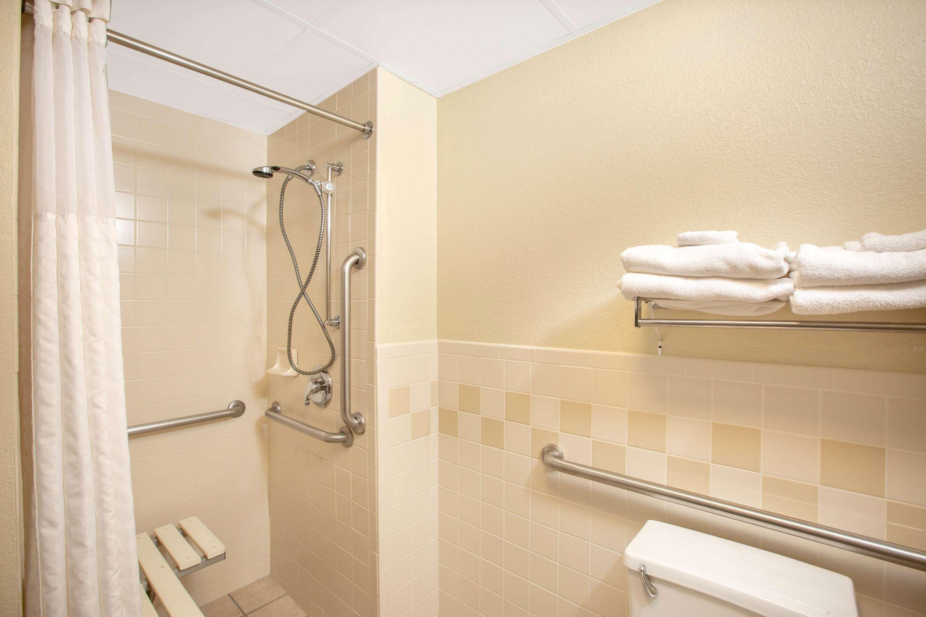 Americinn By Wyndham Lincoln North Esterno foto
